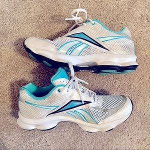 Reebok Easy Tone Sneakers Size 8.5 Aqua Blue & White